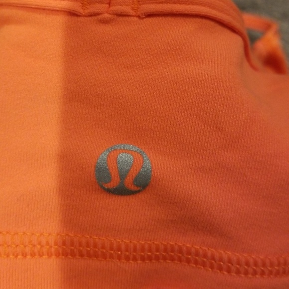 Women's lululemon tank - Picture 2 of 2